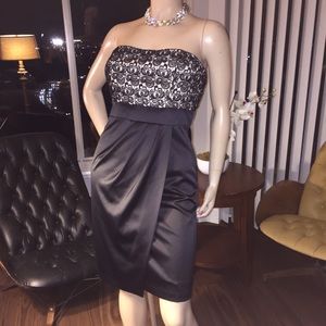 White House Black Market Stunning Strapless Dress